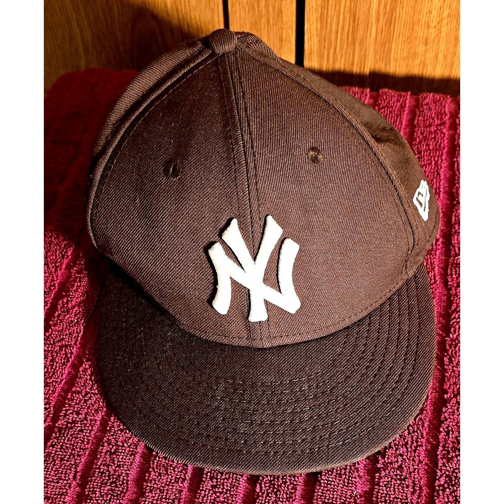 New Era 59FIFTY New York Yankees Fitted Hat Brown White MLB Size 6 7/8. Vid 35